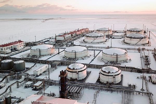 <br />
Российские нефтекомпании приготовились запасать топливо<br />
