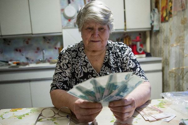 <br />
В Думу вновь внесли законопроект об индексации пенсий работающим пенсионерам<br />
