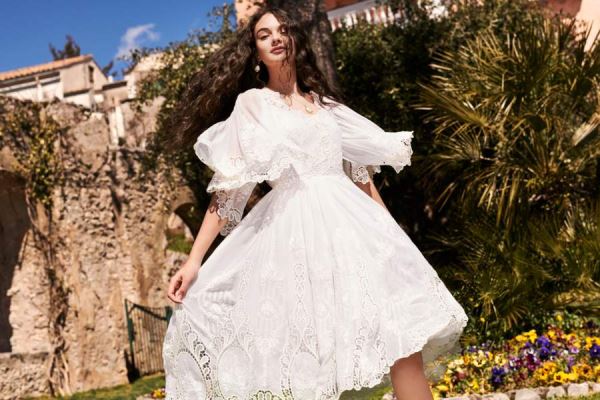 Ей 15 лет: дочь Моники Беллуччи и Венсана Касселя снялась для Dolce & Gabbana