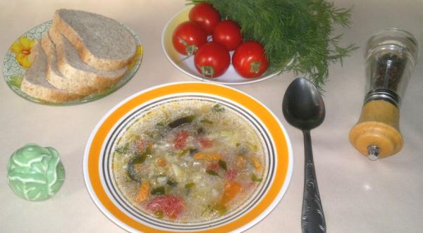 Рисовый суп с овощами